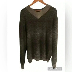 Geoffrey Beene XXL Wool Blend Gray and Black Striped Sweater V Neck.